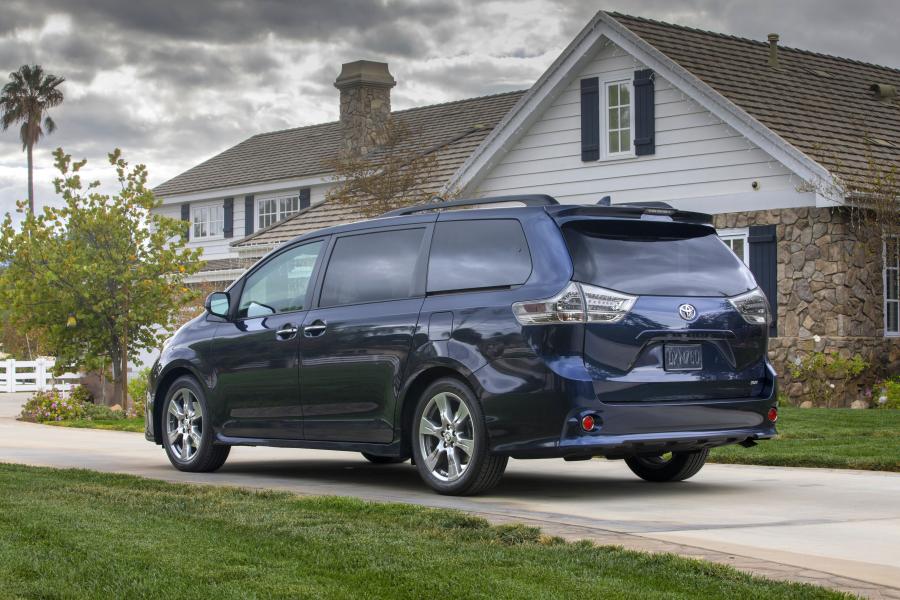  Toyota Sienna SE (XL30) 2017 года  (фото 5 из 34)